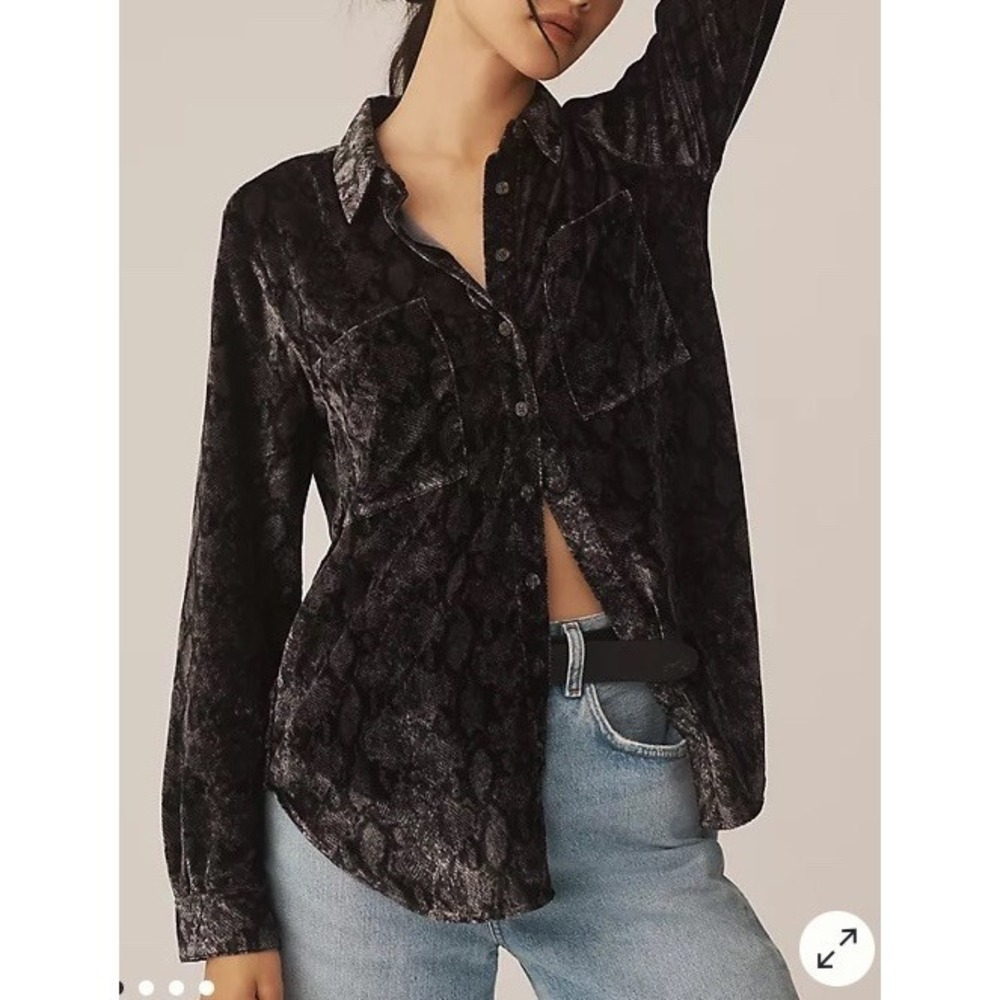 Anthropologie Pilcro The Hadley Velvet Relaxed Buttondown Shirt Sz XS Gray Snake